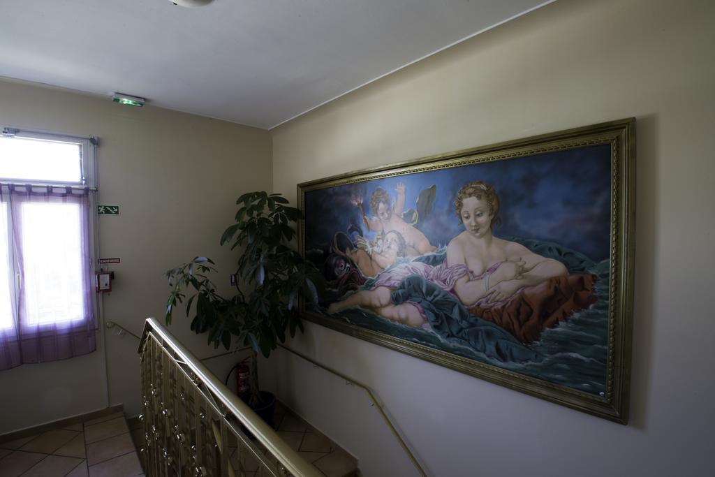 Albergo Hotel Saint-Laurent-du-Var 외부 사진